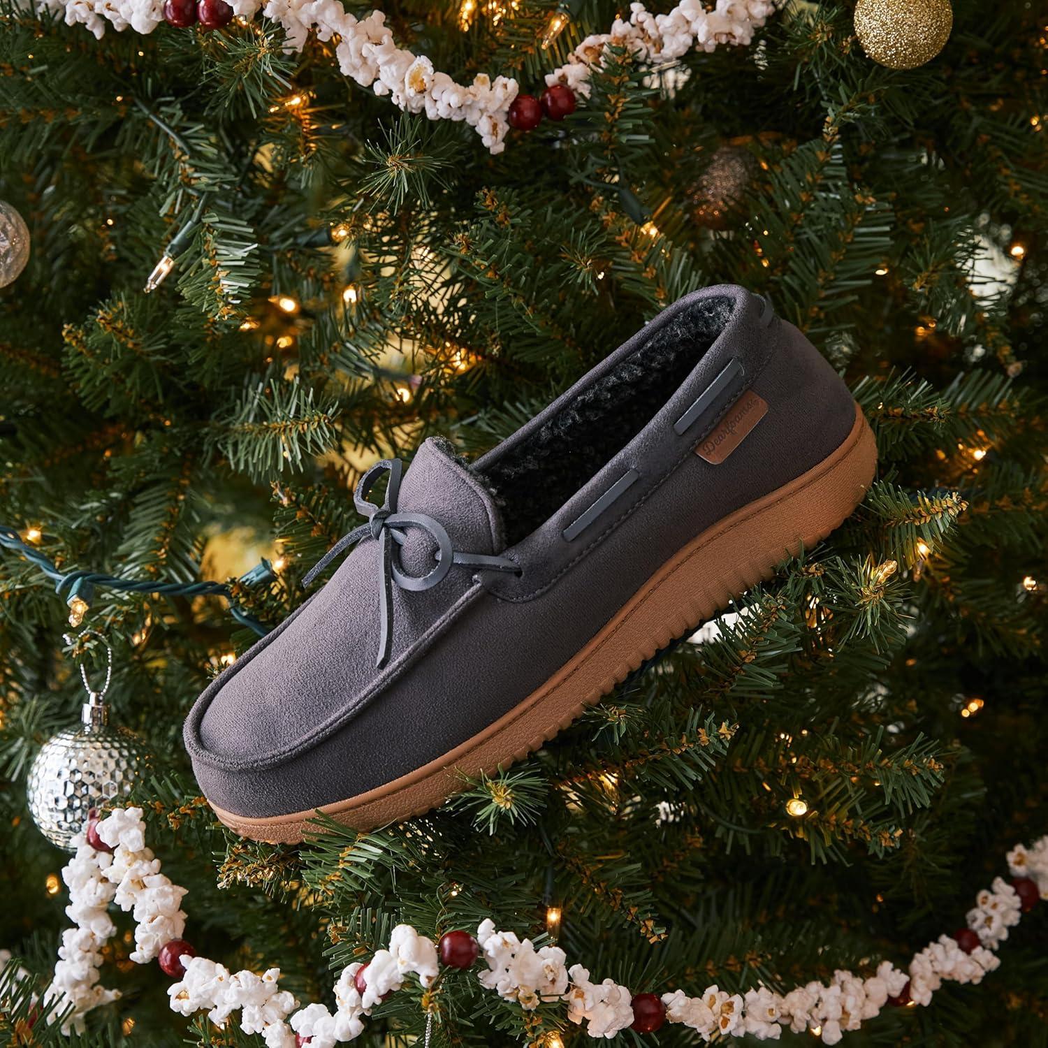 imageDearfoams Mens Indoor Outdoor Breathable Pierce MoccasinBlack