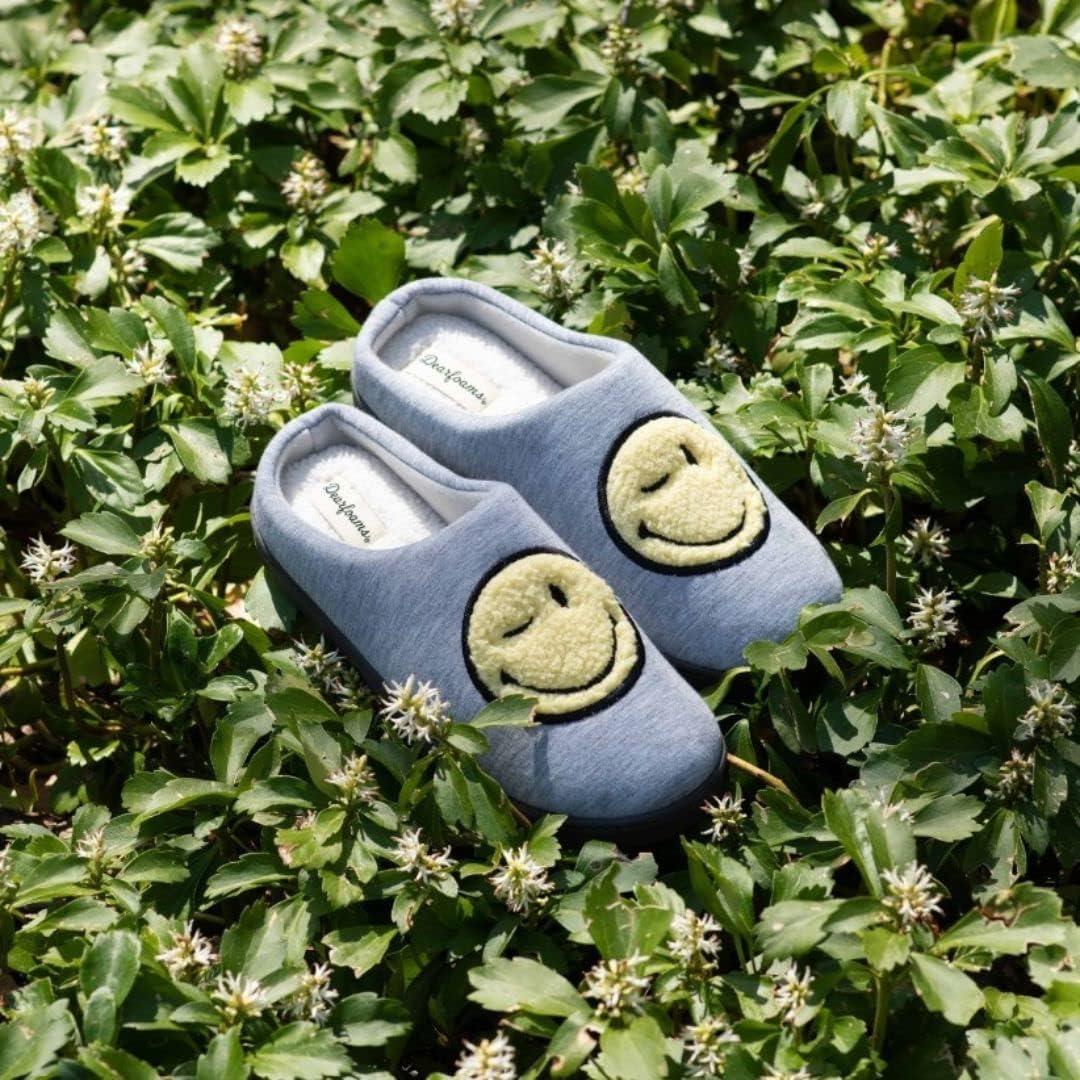 imageDearfoams Unisex Adult Smile Icon Retro Preppy SlippersWomens Grey