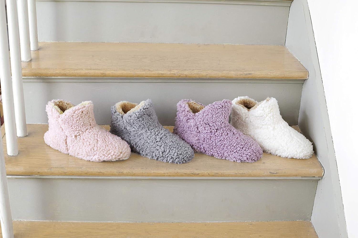 imageDearfoams Womens Chelsea Faux Fuzzy Sherpa Indoor House Bootie SlipperMuslin