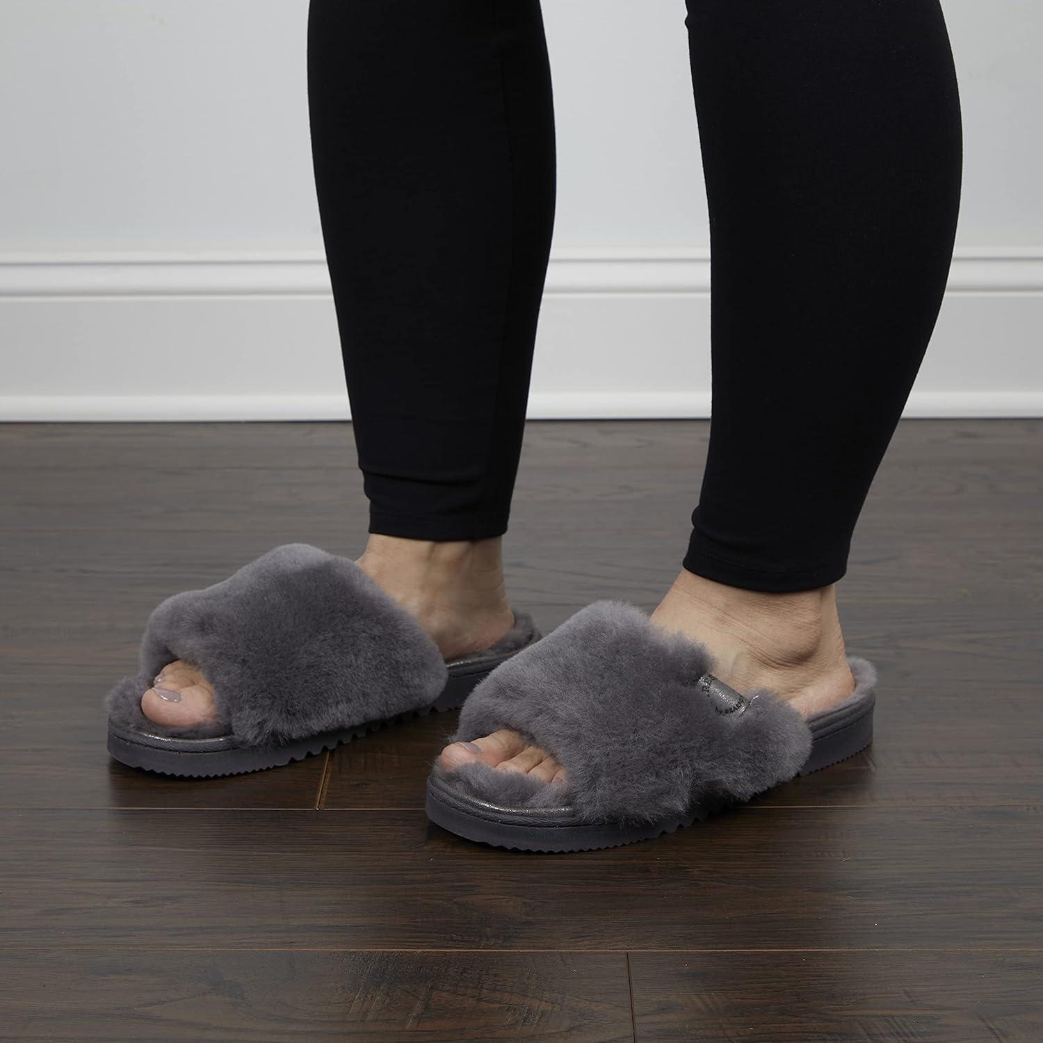 imageDearfoams Womens Fireside Cairns Shearling Easy onOff Slide Sandal SlipperGrey