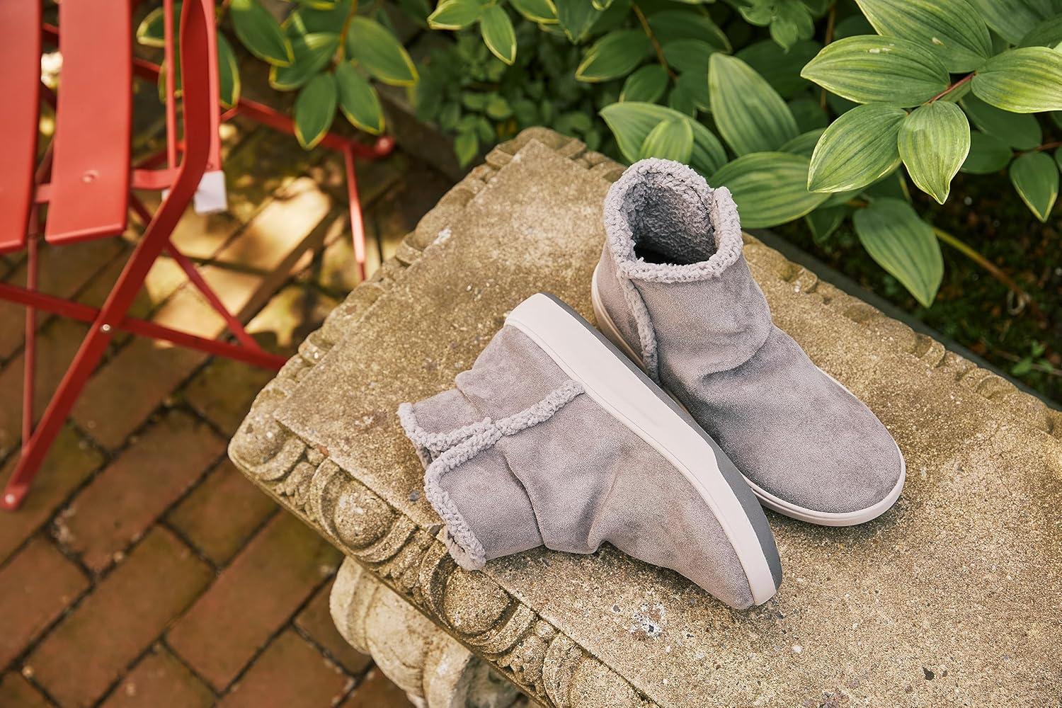imageDearfoams Womens Pine All Day Comfort and Water Resistant Ankle BootGrey