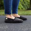 Dearfoams Women’s Chenille A-Line Slipper(Black)