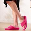 Dearfoams Women’s Melanie Colorblocked Microfiber Terry Thong Slipper(Pink Print)