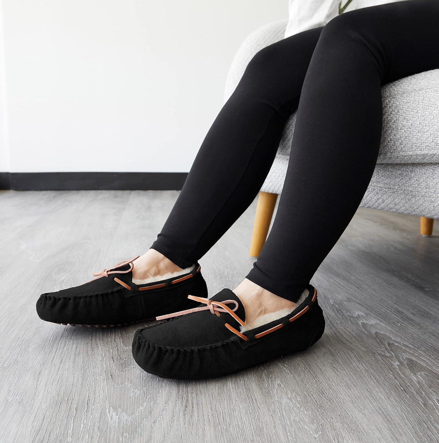 imageDearfoams Womens Fireside Water Resistant Shearling Victoria Moc with Tie SlipperBlack