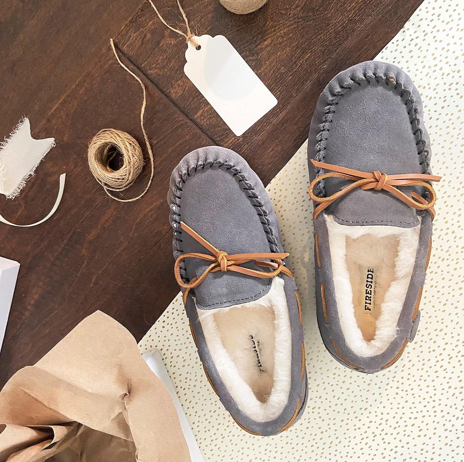 imageDearfoams Womens Fireside Water Resistant Shearling Victoria Moc with Tie SlipperGrey