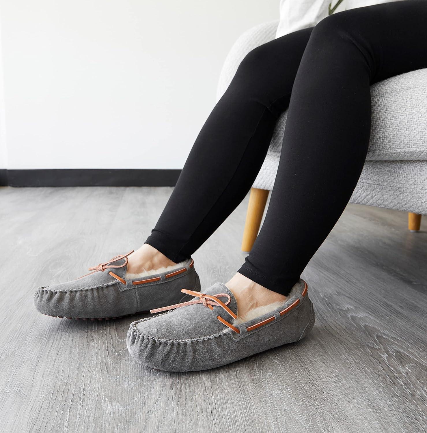 imageDearfoams Womens Fireside Water Resistant Shearling Victoria Moc with Tie SlipperGrey