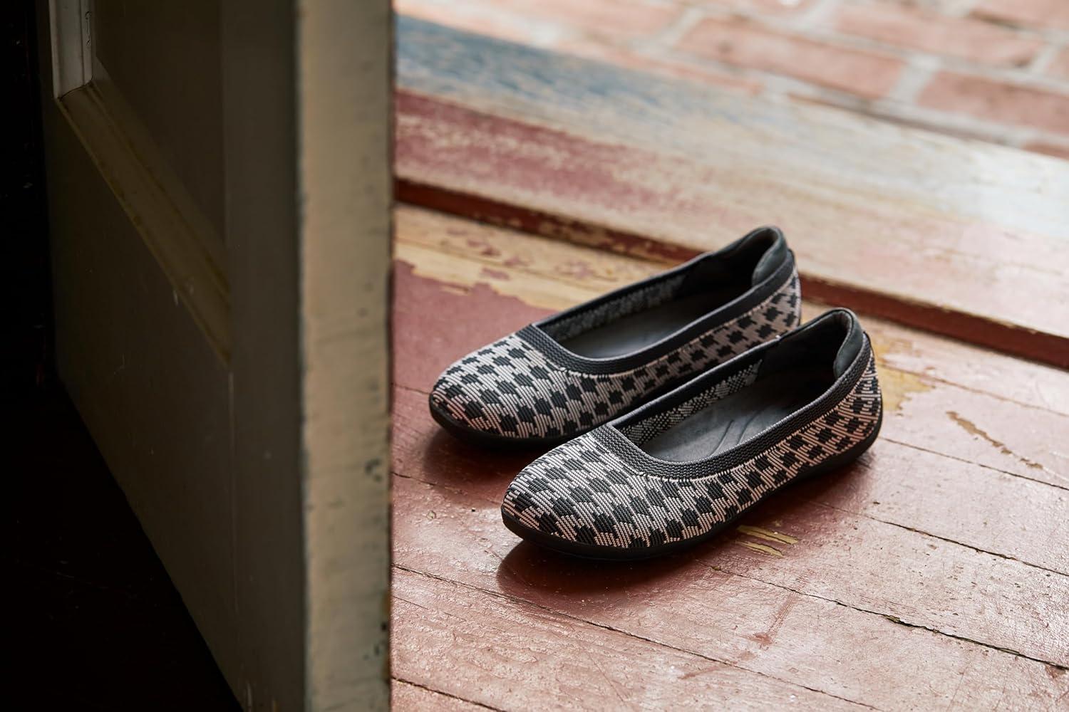 imageDearfoams Womens Womens Fashion Casual Comfortable Slip on Misty Ballet FlatsGrey Houndstooth