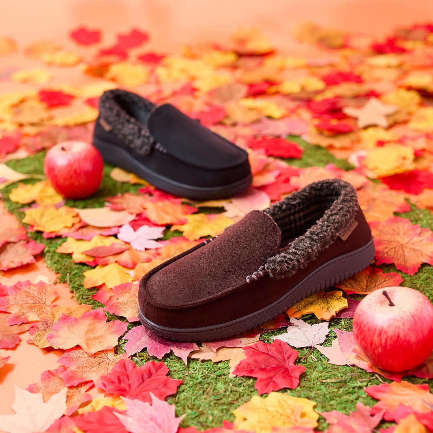 imageDearfoams MensAlexander Microsuede Moccasin with Berber Casing CHESTNUT S