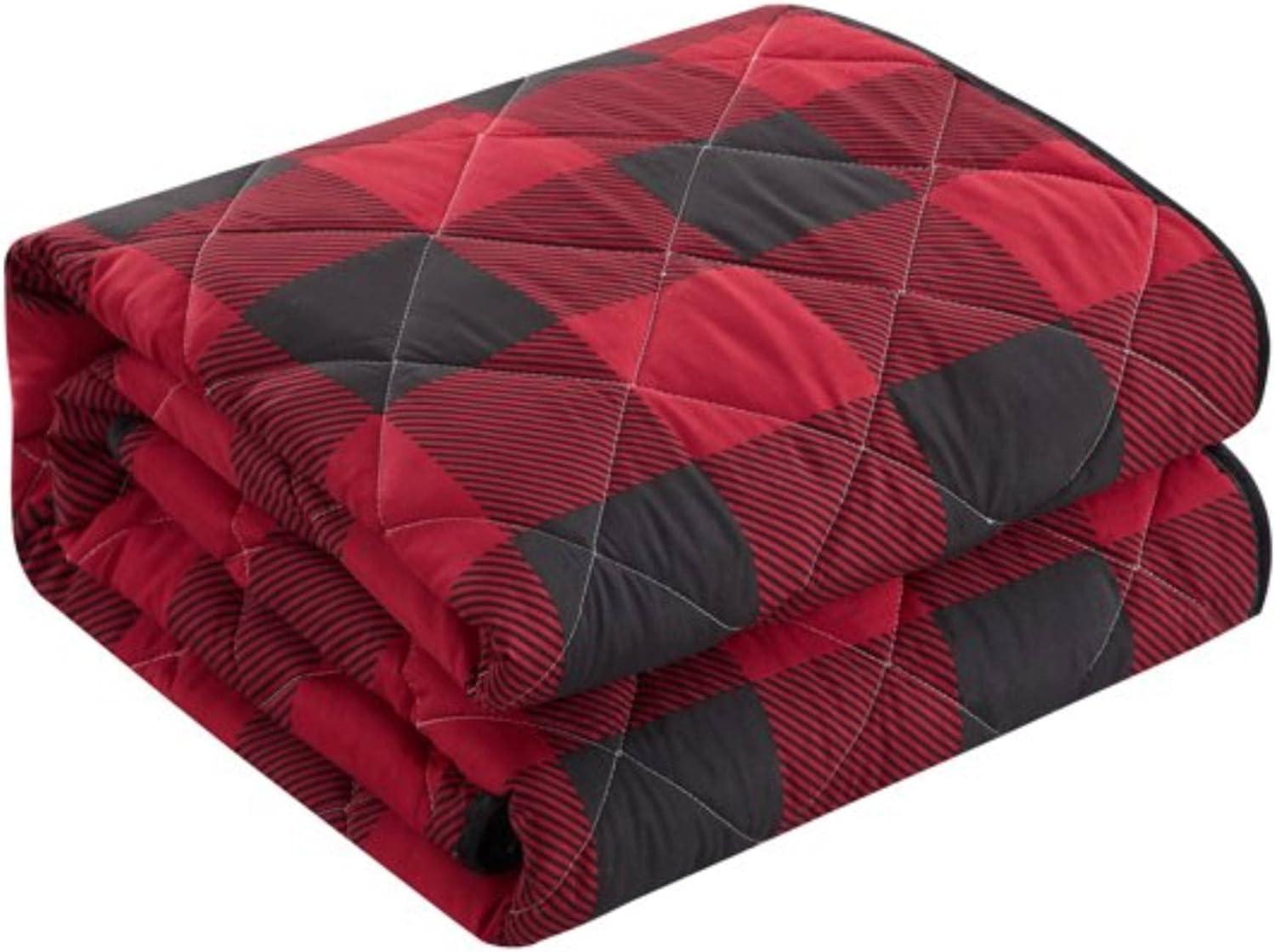 imageDearfoams Super Soft Quilt Set with Diamond Stitching Reindeer FullQueenRed