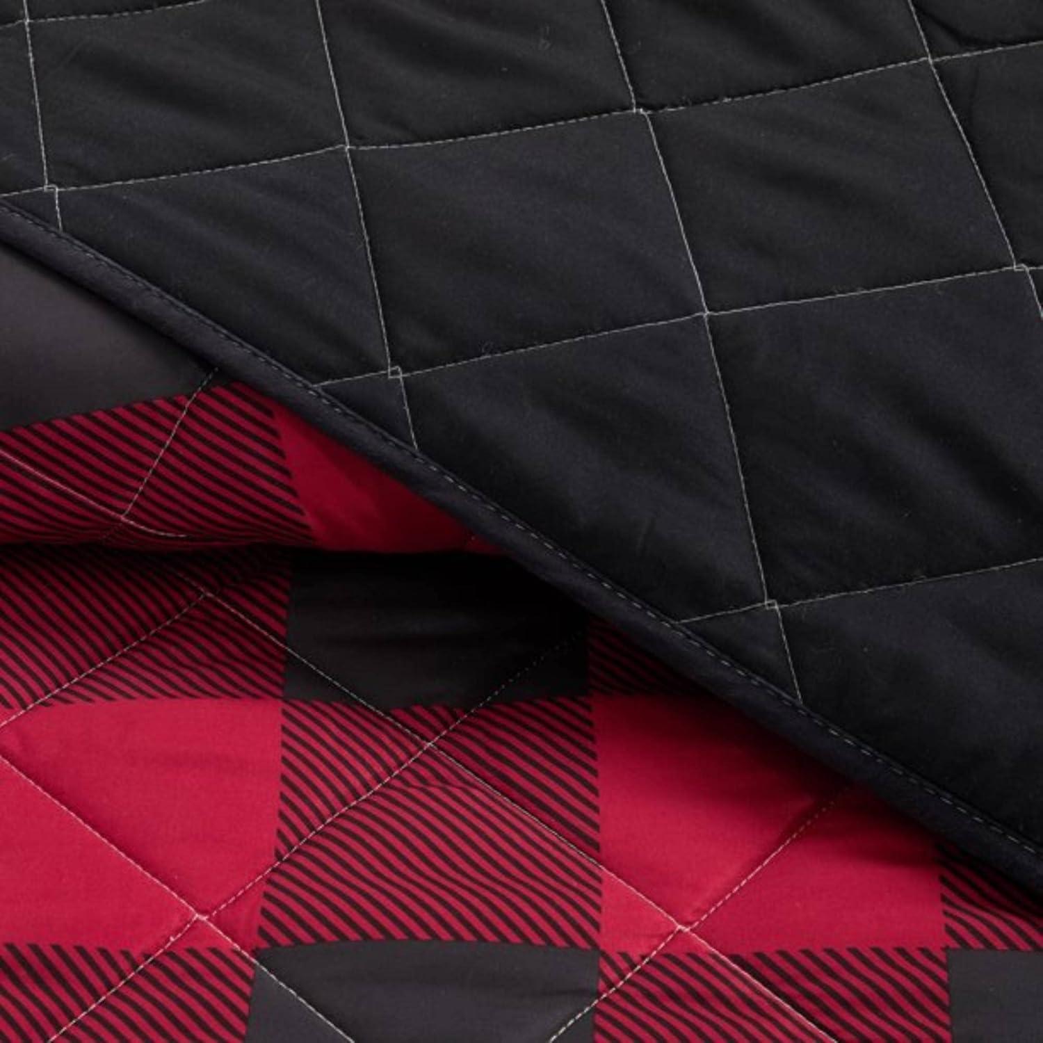 imageDearfoams Super Soft Quilt Set with Diamond Stitching Reindeer FullQueenRed