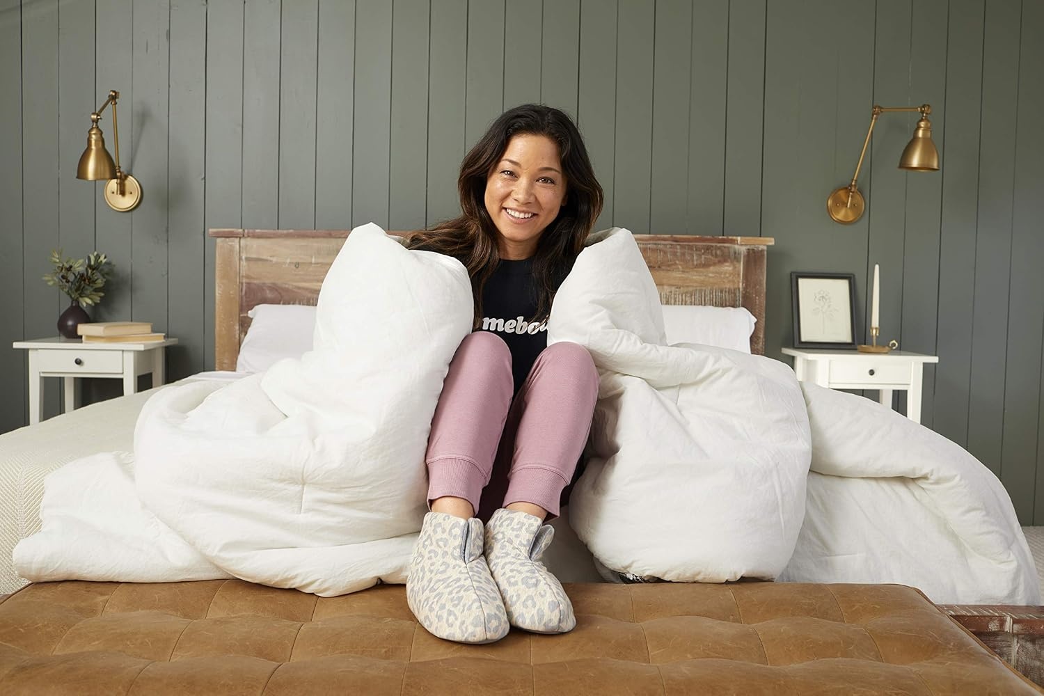 image:imageDearfoams womens Zoey Lounge Duvet Bootie SlipperSlipperOatmeal Heather