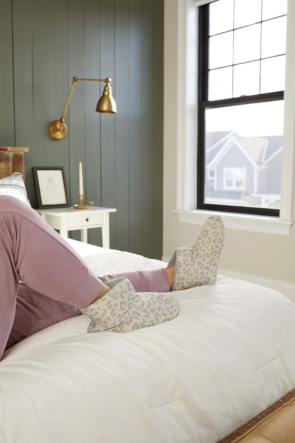 image:imageDearfoams womens Zoey Lounge Duvet Bootie SlipperSlipperOatmeal Heather