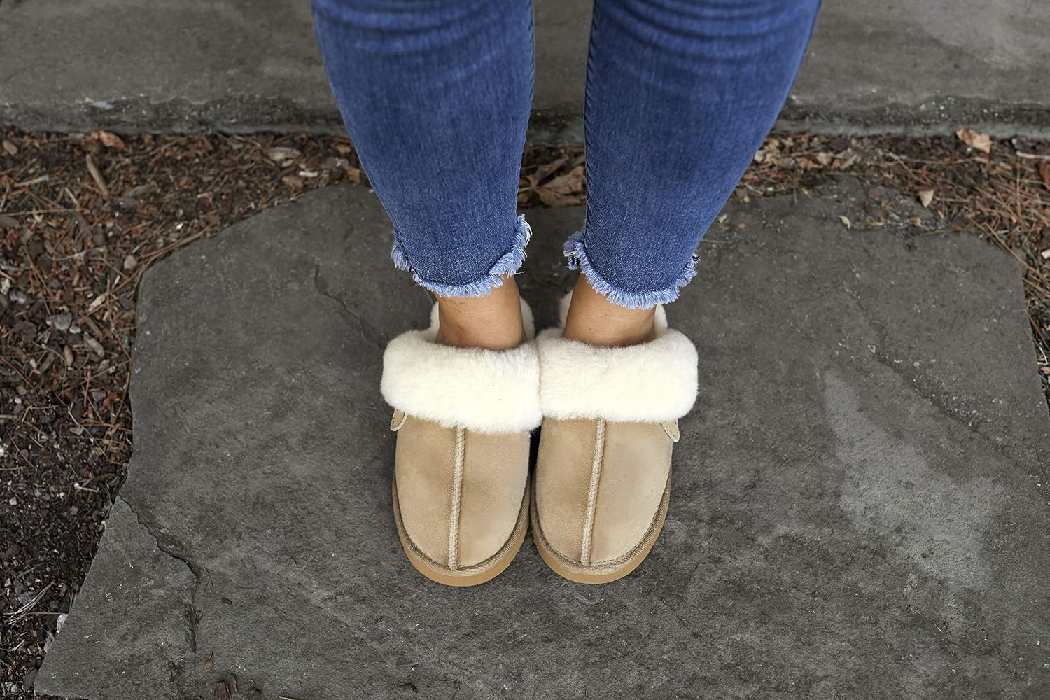 image:imageFireside by Dearfoams Womens Sydney Shearling Slippers Sand 7