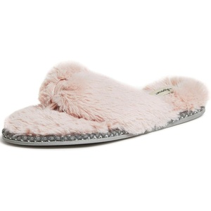 Dearfoams Women’s Marie Furry Thong(Dusty Pink)
